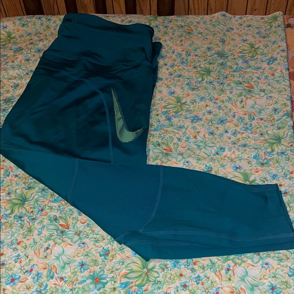 Teal & lime green Nike athletic capris (2X) (nwt) - Picture 1 of 7